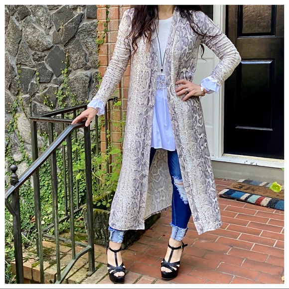 ShopEvelynne Jackets & Blazers - Chic snakeskin print soft knit side slits duster